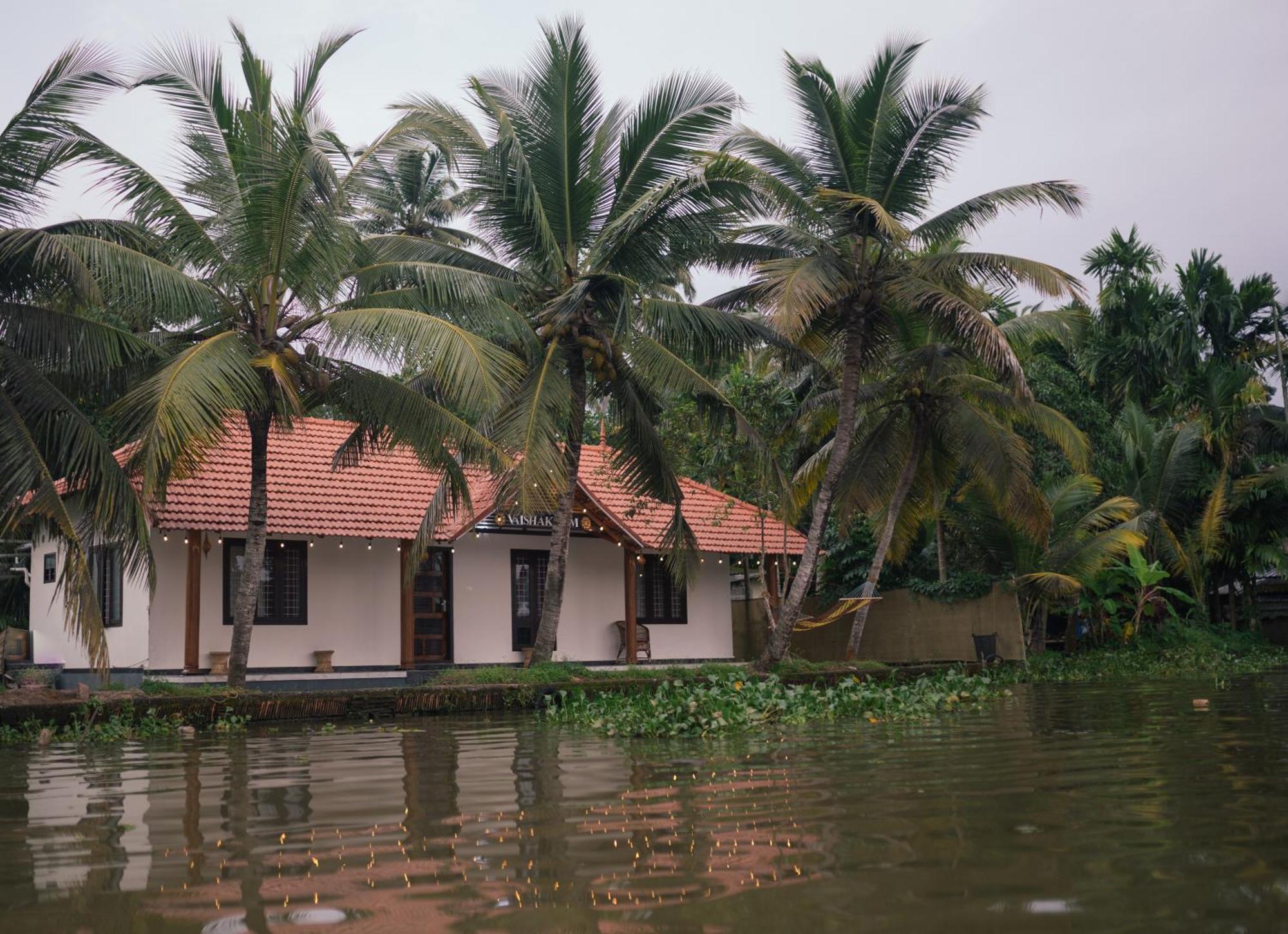 Ferienwohnung Tulsi Kayal Retreat Champakulam Exterior foto