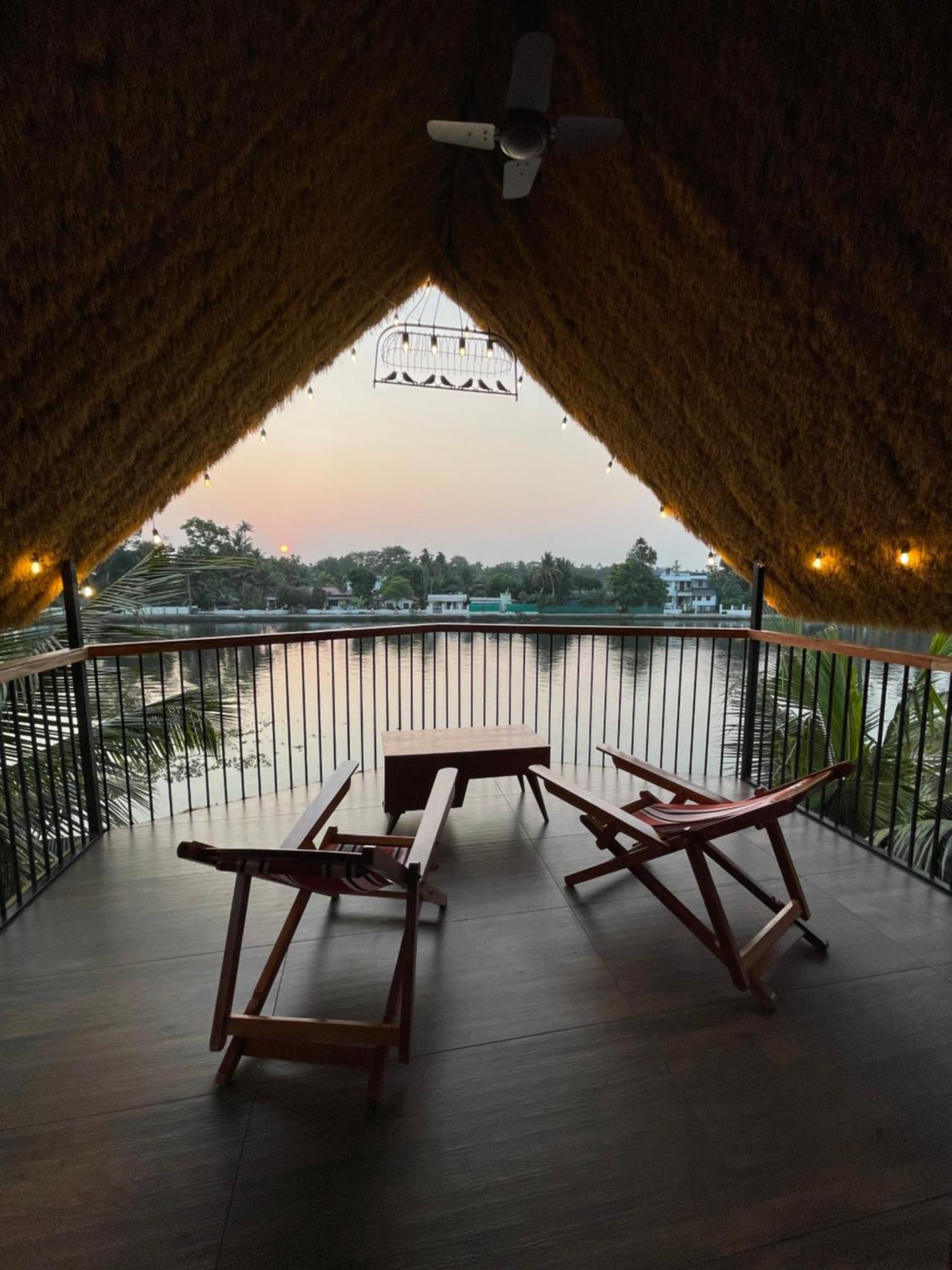 Ferienwohnung Tulsi Kayal Retreat Champakulam Exterior foto
