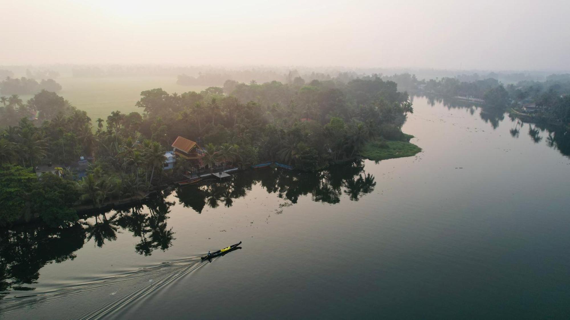 Ferienwohnung Tulsi Kayal Retreat Champakulam Exterior foto