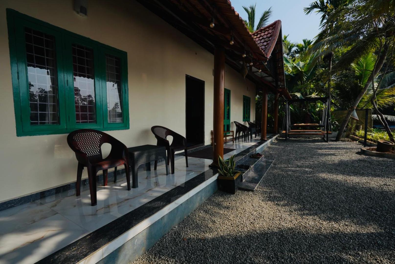 Ferienwohnung Tulsi Kayal Retreat Champakulam Exterior foto